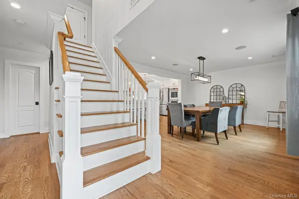 325 Paul PL, West Hempstead, NY 11552