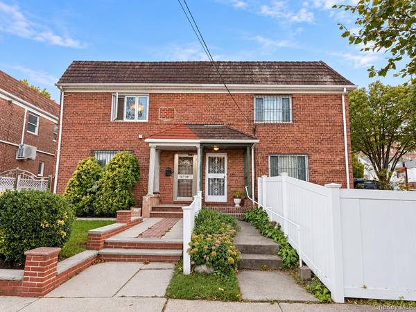 147-04 Coolidge AVE, Briarwood, NY 11435