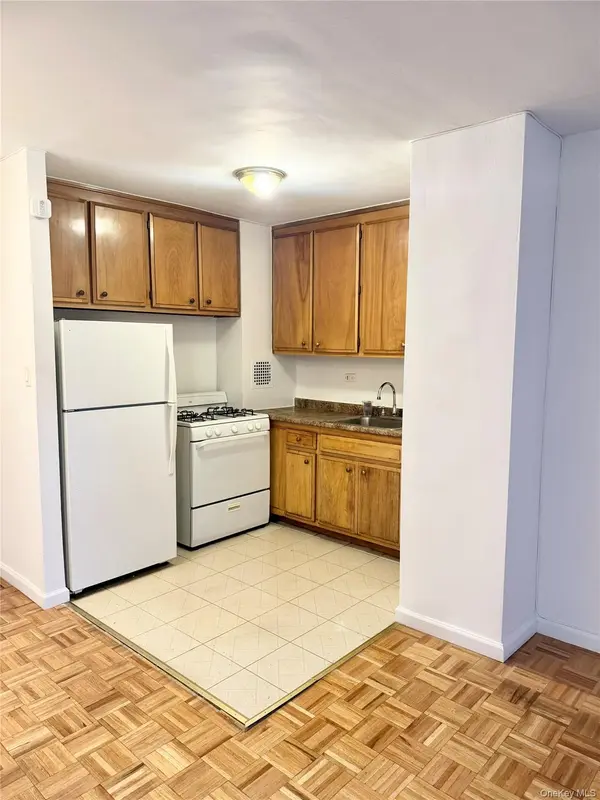 85-15 Main Street #5L, Briarwood, NY 11435