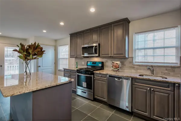 36 Carney #1st Fl, Glen Cove, NY 11542