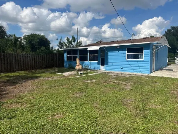 2184 WOODMERE RD, Venice, FL 34293