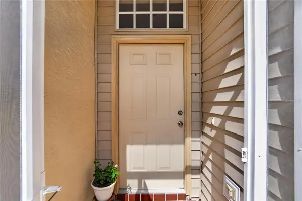2433 NEW HAVEN CIR, Sun City Center, FL 33573