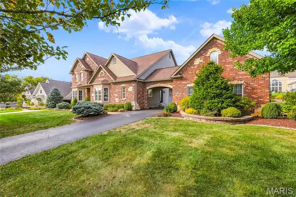 11719 Lindemere DR, Des Peres, MO 63131