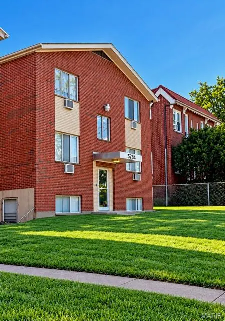 5772 W Florissant AVE, St Louis, MO 63120