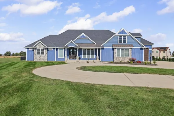 4 Redington CT, Savoy, IL 61874