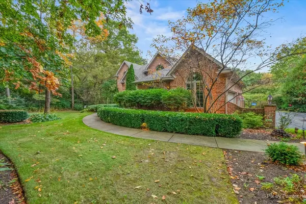 3314 Cardinal LN, Spring Grove, IL 60081