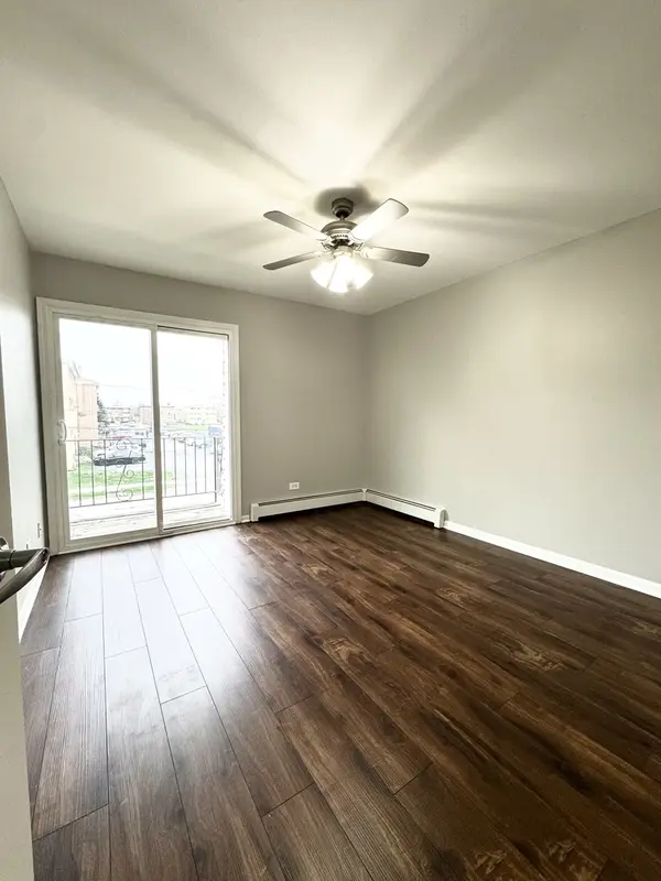 5644 W 105th ST #1W, Oak Lawn, IL 60453