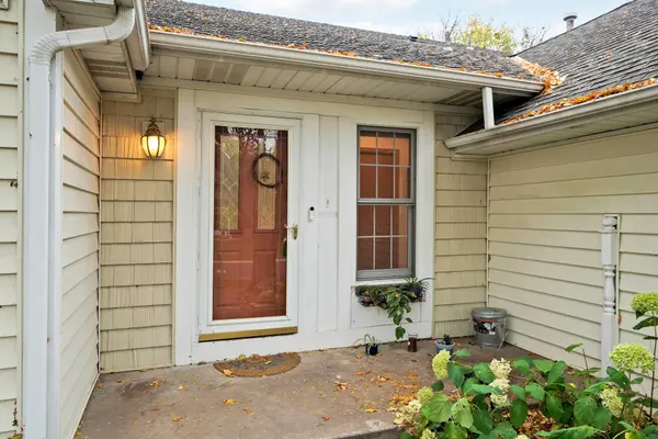 8544 Sycamore LN N, Maple Grove, MN 55369