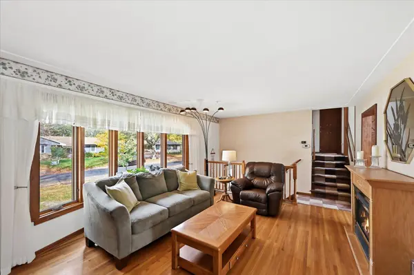 7439 Concerto Curve NE, Fridley, MN 55432