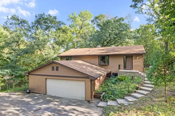 9432 Old Concord BLVD, Inver Grove Heights, MN 55076