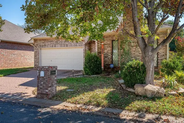 11904 Barrywood DR, Oklahoma City, OK 73120