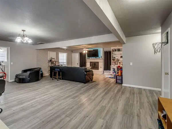 10901 N Villa AVE, Oklahoma City, OK 73120
