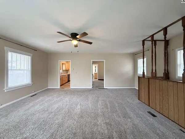 517 W 14th Ave, Hutchinson, KS 67501