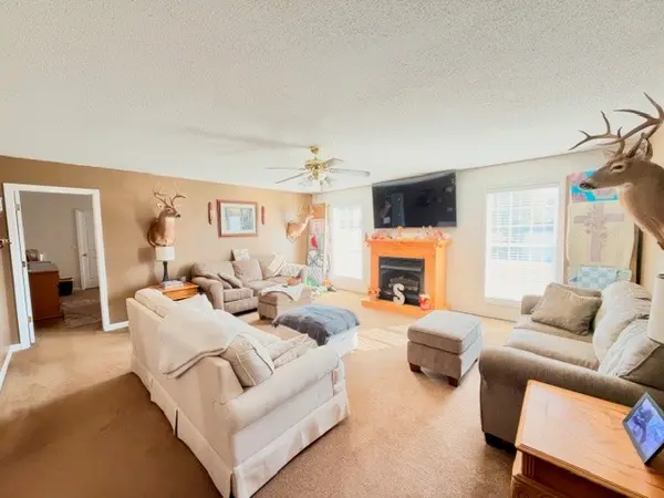 4058 Payne Cove Rd, Pelham, TN 37366