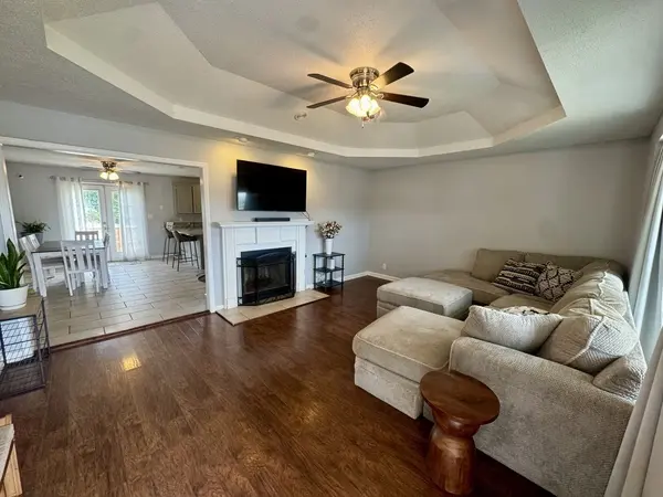 1201 Crystal Dr, Clarksville, TN 37042