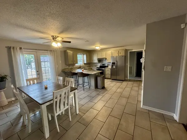 1201 Crystal Dr, Clarksville, TN 37042