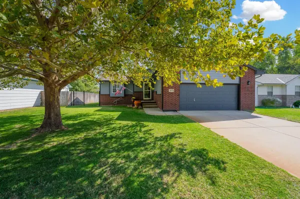 2617 W 44th St S, Wichita, KS 67217