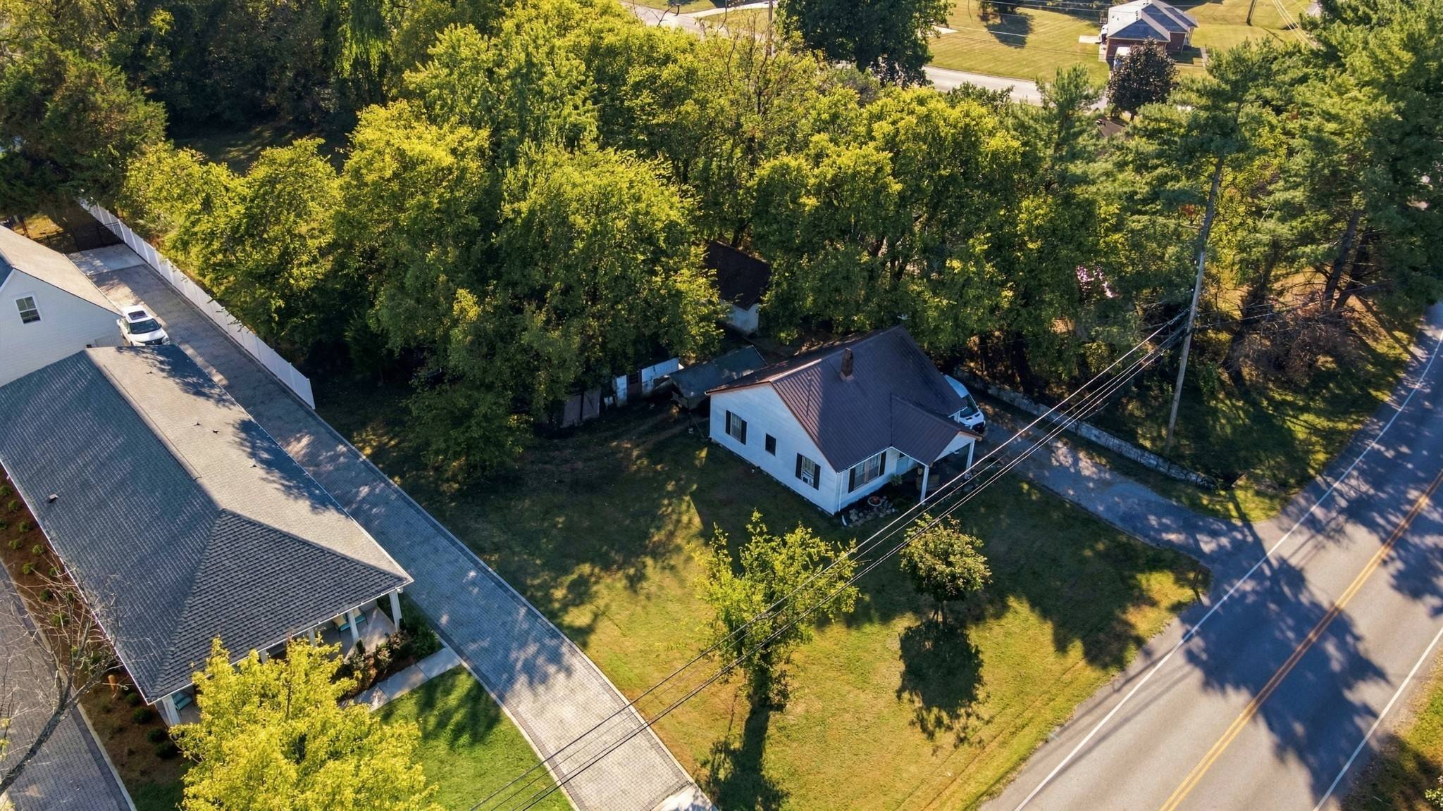 921 Haynes Dr, Murfreesboro, TN 37129