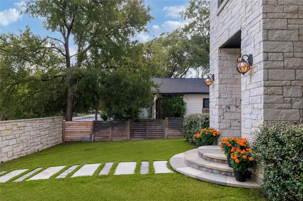 1107 Woodland Ave, Austin, TX 78704
