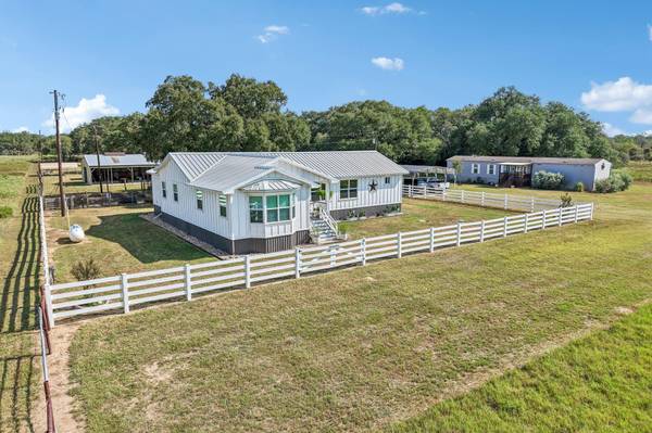4151 Unger RD, Smithville, TX 78957