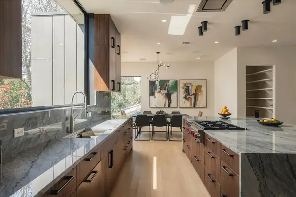2404 Arpdale ST, Austin, TX 78704