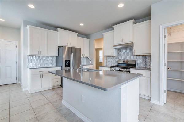 125 Boxwood DR, Buda, TX 78610
