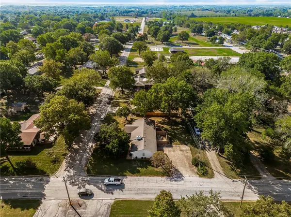 700 Parkview ST, Butler, MO 64730