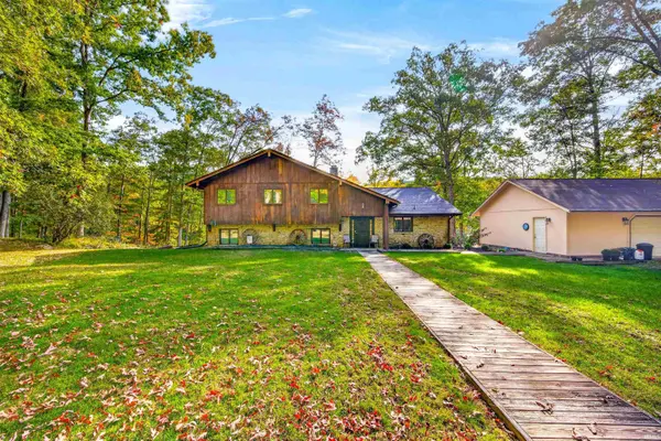 3546 Morrison RD, Nashville, IN 47448-8883