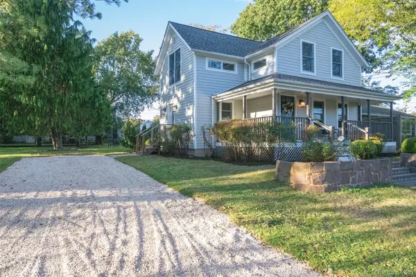 216 Monsell PL, Greenport, NY 11944