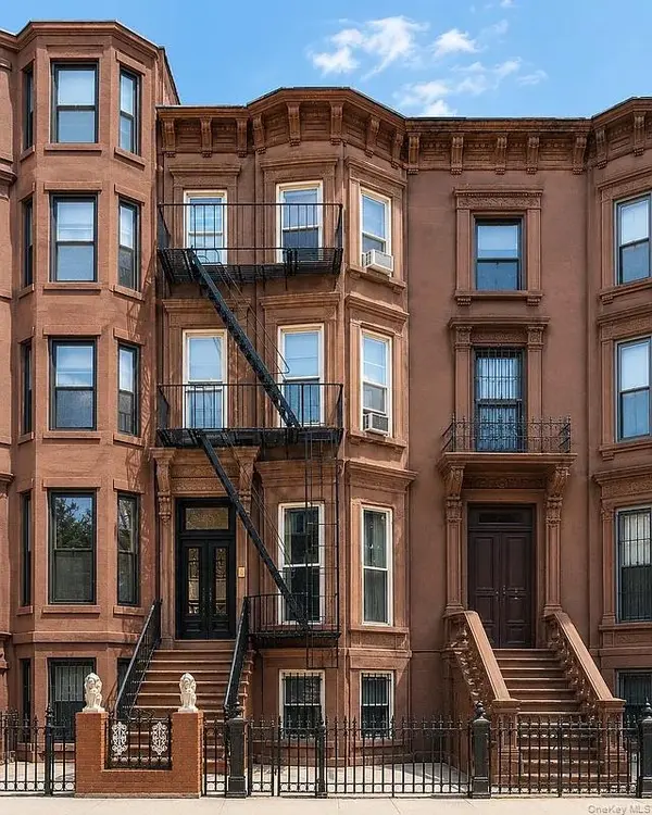 9 Spencer PL, Brooklyn, NY 11216