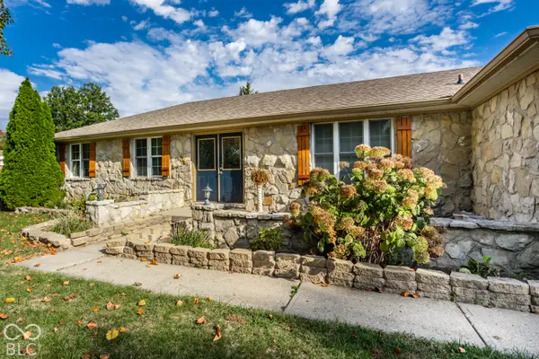 1401 Westwind DR, Avon, IN 46123