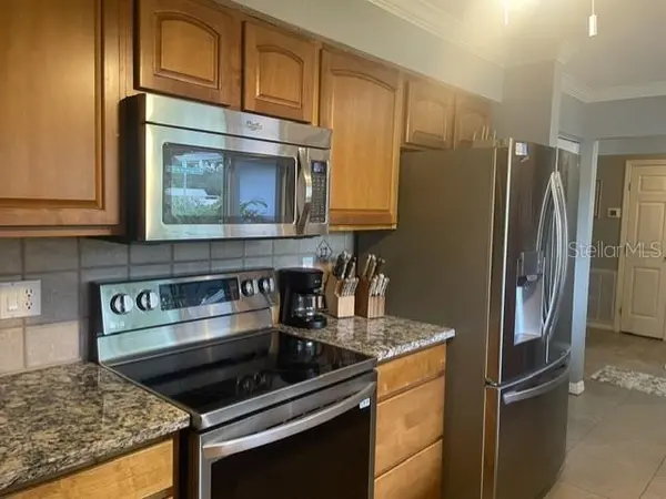 3737 KINGSWOOD DR, Sarasota, FL 34232