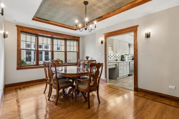 6883 W Hobart AVE, Chicago, IL 60631