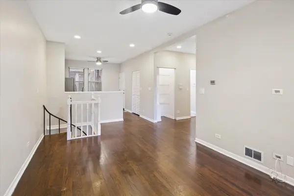 3923 W Ainslie ST #1E, Chicago, IL 60625