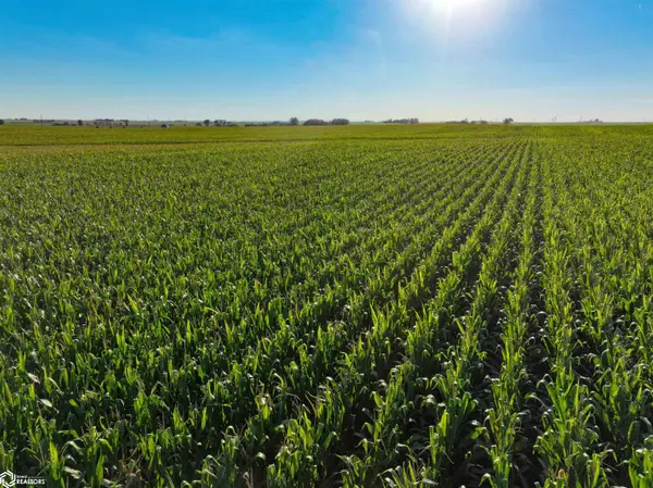 14226 200th ST, Fayette, IA 52142