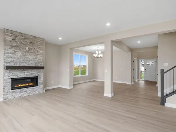 1702 Hadley Hills DR NE, Rochester, MN 55906