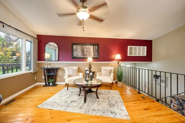 6342 Whispering Oaks DR, Eden Prairie, MN 55346