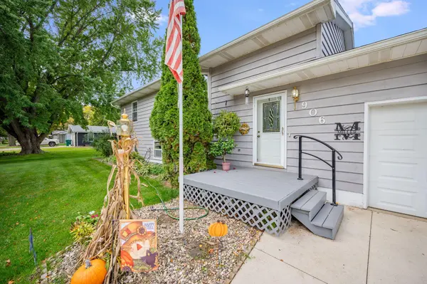 906 Summit DR, Fairmont, MN 56031