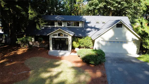 8825 32nd ST E, Edgewood, WA 98371