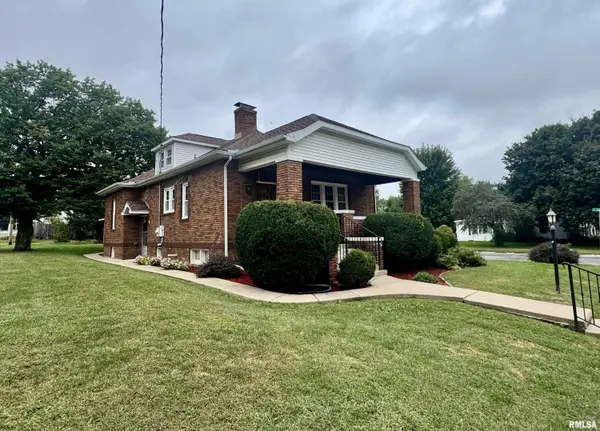 511 N FRANKLIN ST, Roanoke, IL 61561
