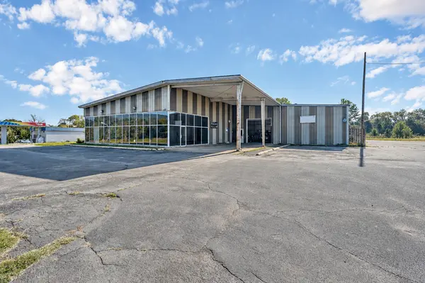 3832 Main St, Pikeville, TN 37367