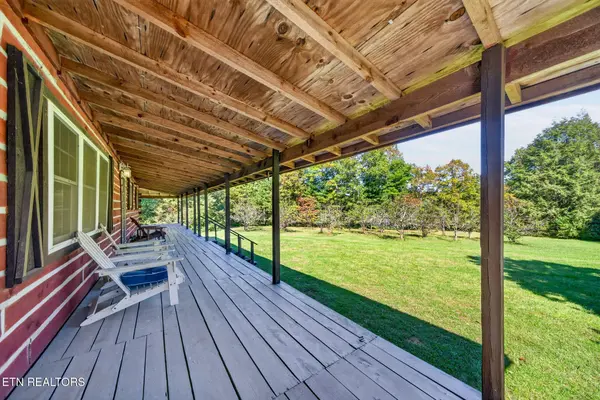 154 Old Kentucky Stock Rd, Crossville, TN 38571