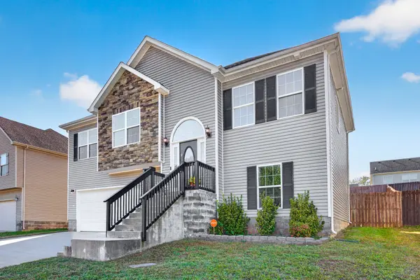 1391 Freedom Dr, Clarksville, TN 37042