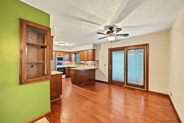 1421 E Minneapolis Ave, Salina, KS 67401