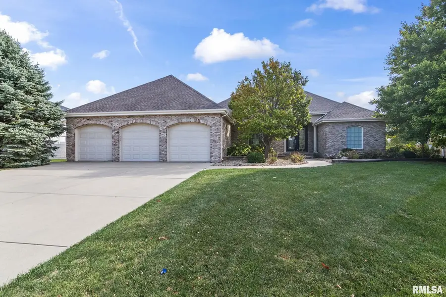 4600 Foxhall LN, Springfield, IL 62711