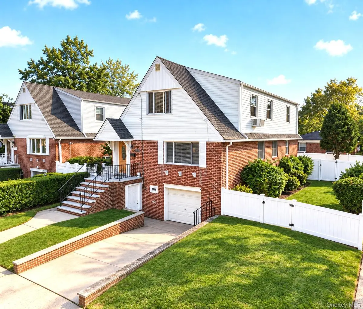 35-04 208th ST, Bayside, NY 11361