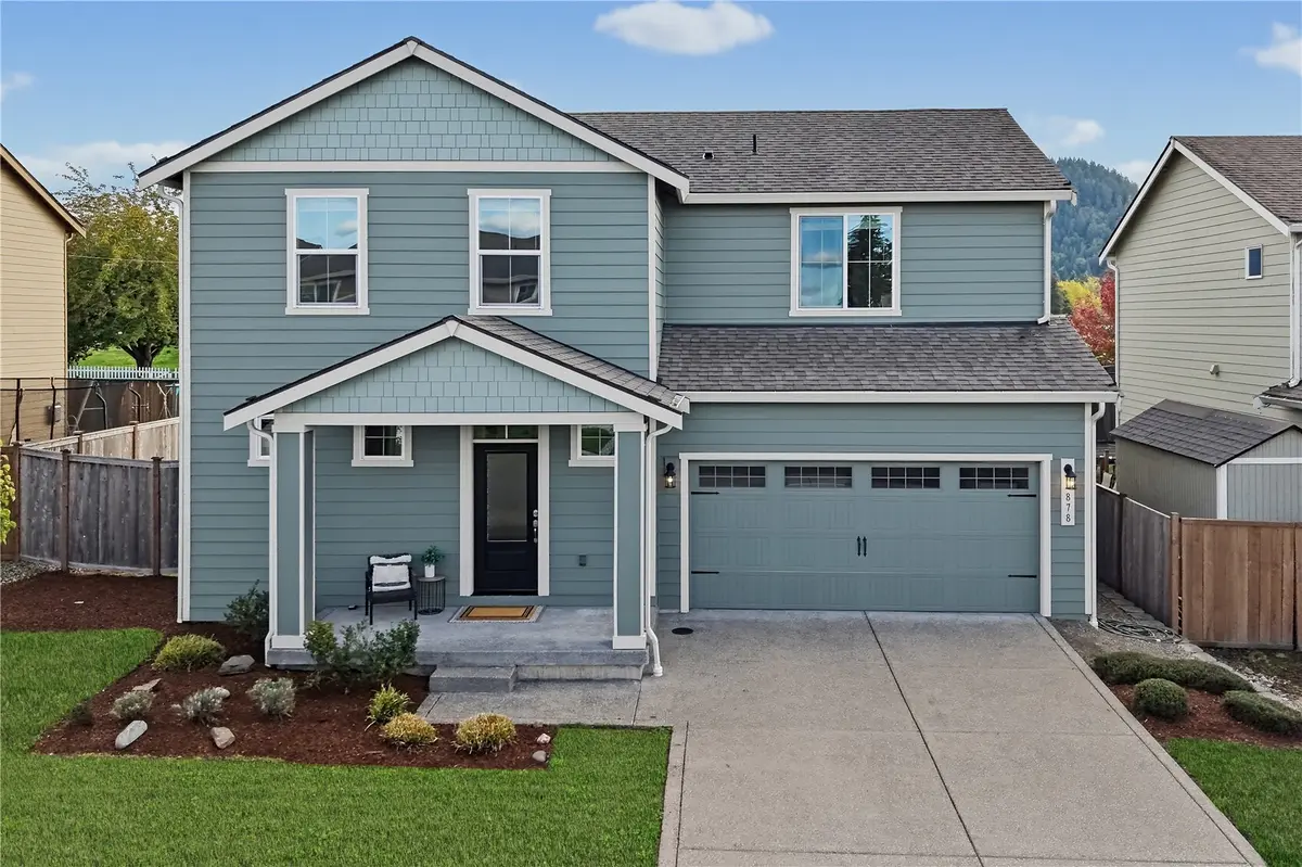 878 Riley DR E, Enumclaw, WA 98022