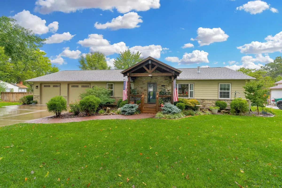 520 Emery St, Mulvane, KS 67110