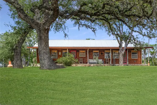 901 Buttercup LN, Wimberley, TX 78676