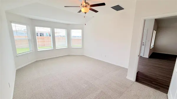 124 Windfall TRL, Liberty Hill, TX 78642